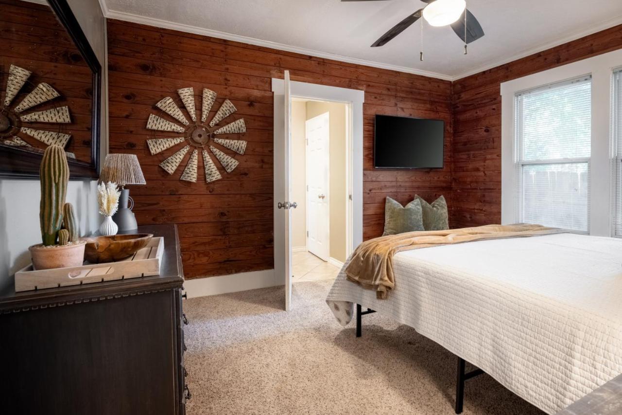 Ol Sarge Retreat Outdoor Amenities Cozy Charm Villa Bryan Luaran gambar